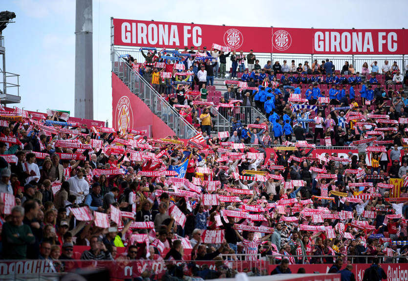 Жирона Цыганкова приготовила гигантское угощение для болельщиков перед дерби Жирона Цыганкова приготовила гигантское угощение для болельщиков перед дерби