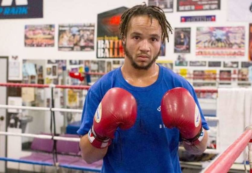 Боксер-трансгендер дебютировал на профи-ринге с победы