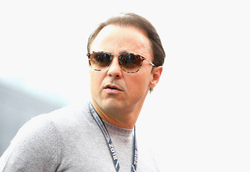 Пилот Формулы-Е посоревновался в скорости с сапсаном