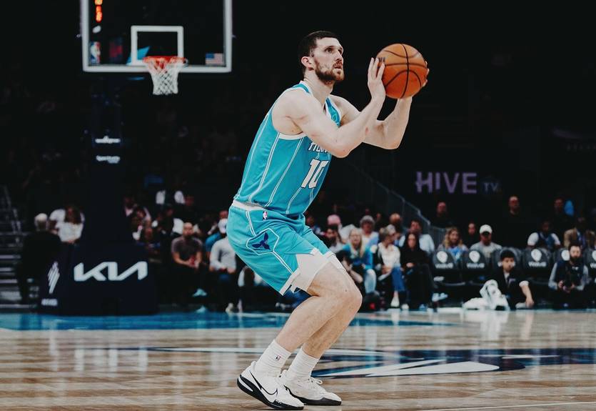 Михайлюк - единственный игрок Шарлотт с положительным рейтингом +/- в игре против Торонто