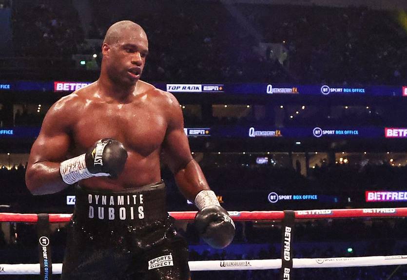 "Бой состоится": Промоутер Дюбуа озвучил сроки проведения поединка с Усиком