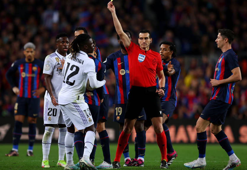 Реал на выезде уничтожил Барселону, вырвав путевку в финал Кубка Испании