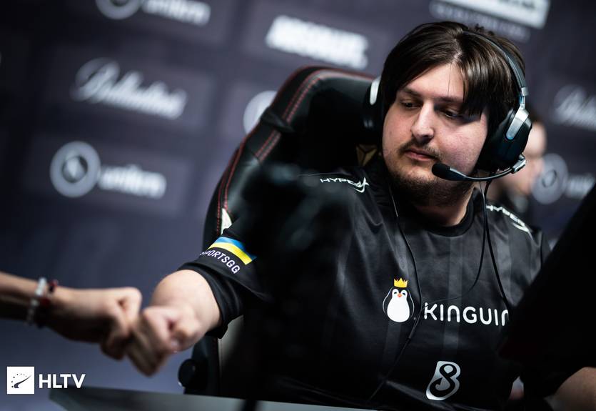 B8 проиграли третий "матч за Major" и вылетели в стадию последнего шанса
