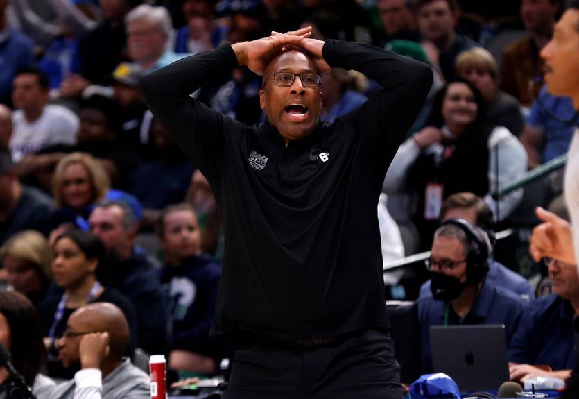 Тренер Сакраменто Леня был признан коллегами лучшим тренером по итогам регулярки Тренер Сакраменто Леня был признан коллегами лучшим тренером по итогам регулярки