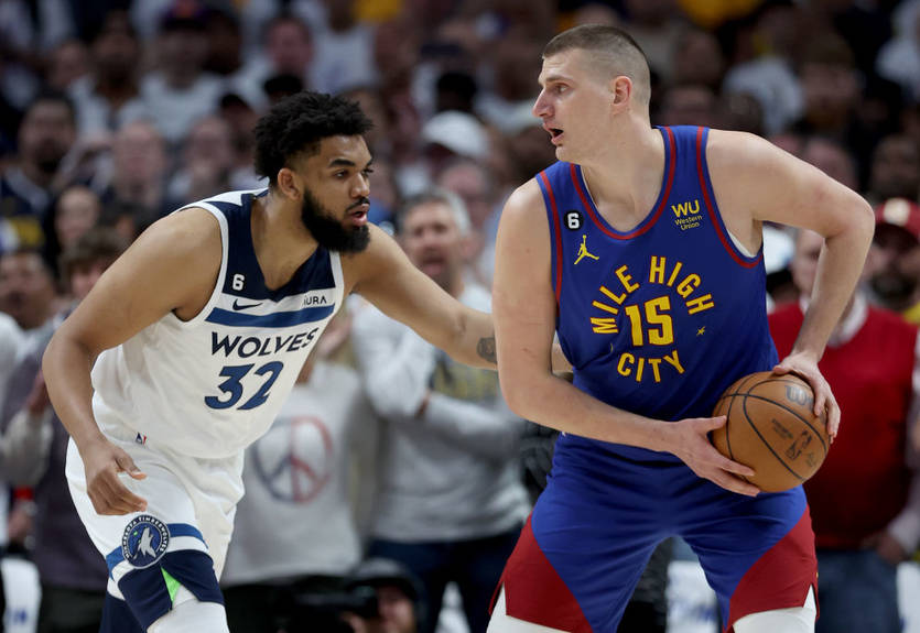 НБА. Плей-офф: Лейкерс переграли Мемфіс, Мілуокі сенсаційно програв Маямі НБА. Плей-офф: Лейкерс переграли Мемфіс, Мілуокі сенсаційно програв Маямі