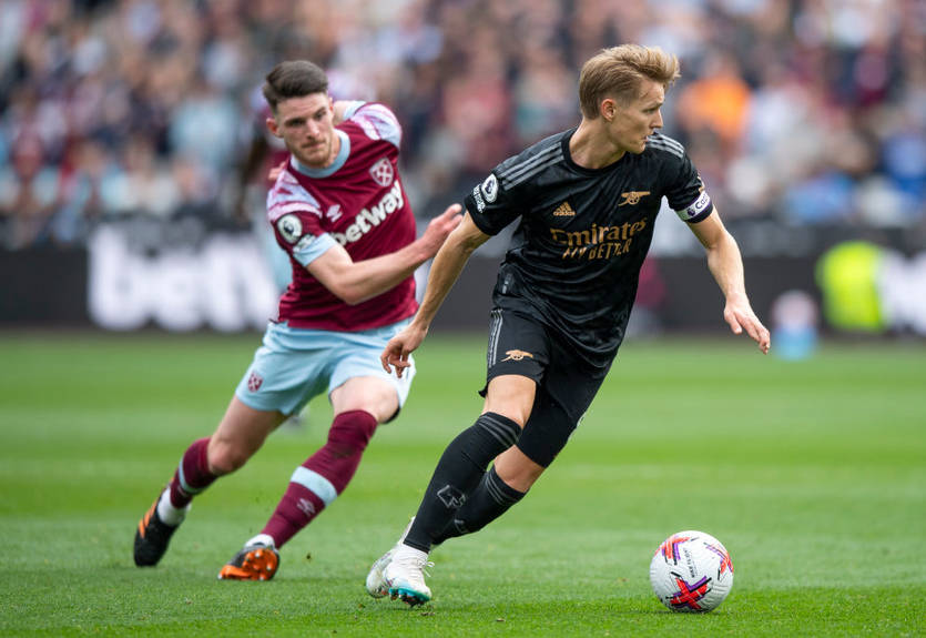 Лідер Вест Гема схвилював фанатів Арсеналу, взявши автограф у Едегора Лідер Вест Гема схвилював фанатів Арсеналу, взявши автограф у Едегора