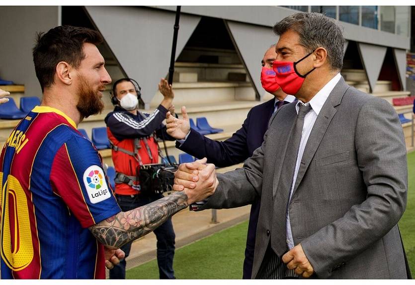 Лапорта сказав фанату, що Мессі повернеться до Барселони Лапорта сказав фанату, що Мессі повернеться до Барселони