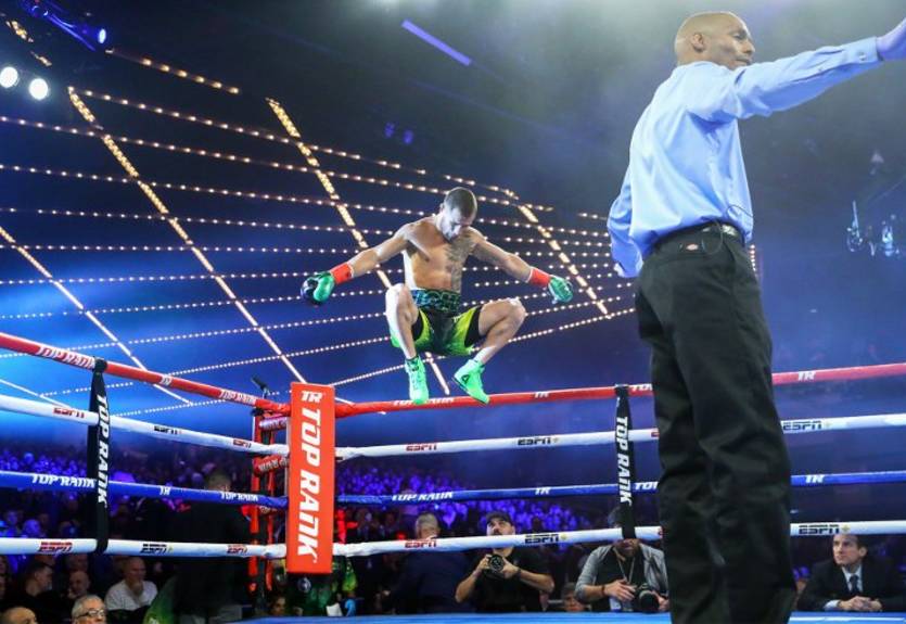 Шахматы Усика с Кроуфордом и пояс Гвоздика: закулисье боя Ломаченко – Педраса