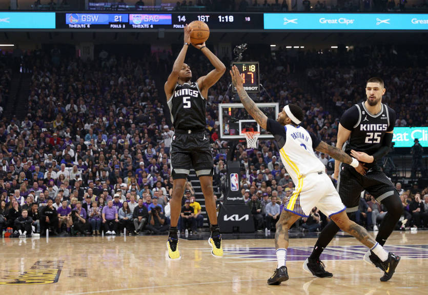 НБА. Плей-офф: Сакраменто подвоїв перевагу над Голден Стейтом, Філадельфія переграла Бруклін