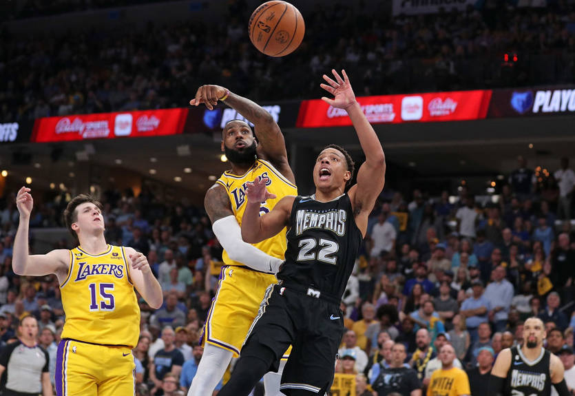 Плей-офф НБА: Милуоки и без Янниса уверенно обыграл Маями, Мемфис сравняли счет серии с Лейкерс