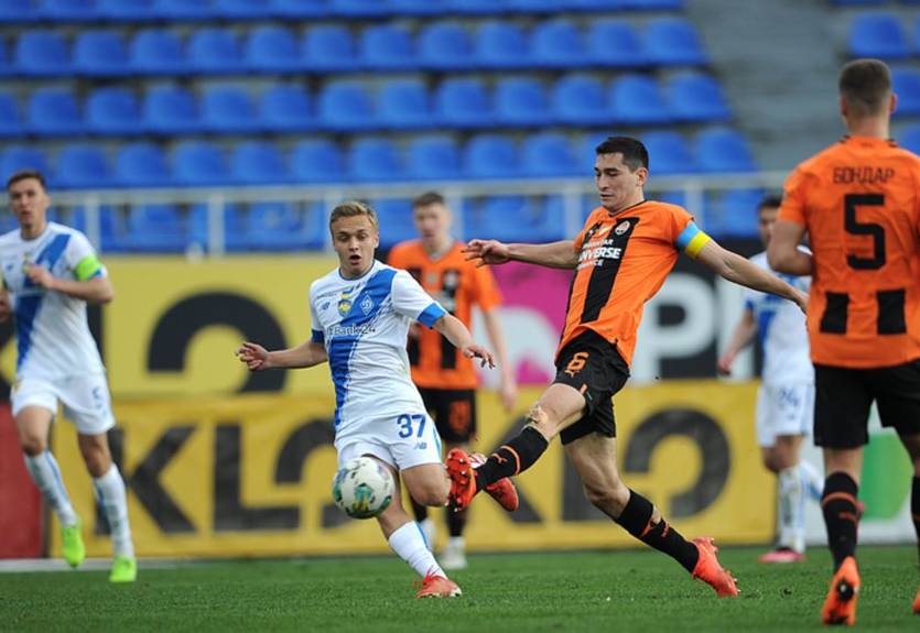 "Усі забули, що футбол - це видовище": Реакція Мережі на нічию в матчі Динамо - Шахтар "Усі забули, що футбол - це видовище": Реакція Мережі на нічию в матчі Динамо - Шахтар