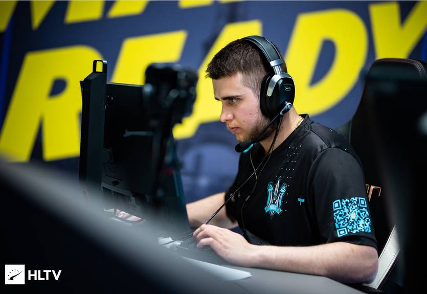 "Подивися, що робить твій спонсор": Гравець української команди Monte звернувся до росіянина після обстрілу Умані "Подивися, що робить твій спонсор": Гравець української команди Monte звернувся до росіянина після обстрілу Умані