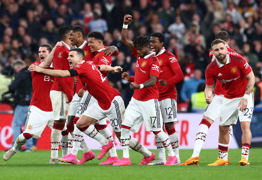 Катарський шейх і Реткліфф зробили фінальні пропозиції щодо купівлі Манчестер Юнайтед Катарський шейх і Реткліфф зробили фінальні пропозиції щодо купівлі Манчестер Юнайтед