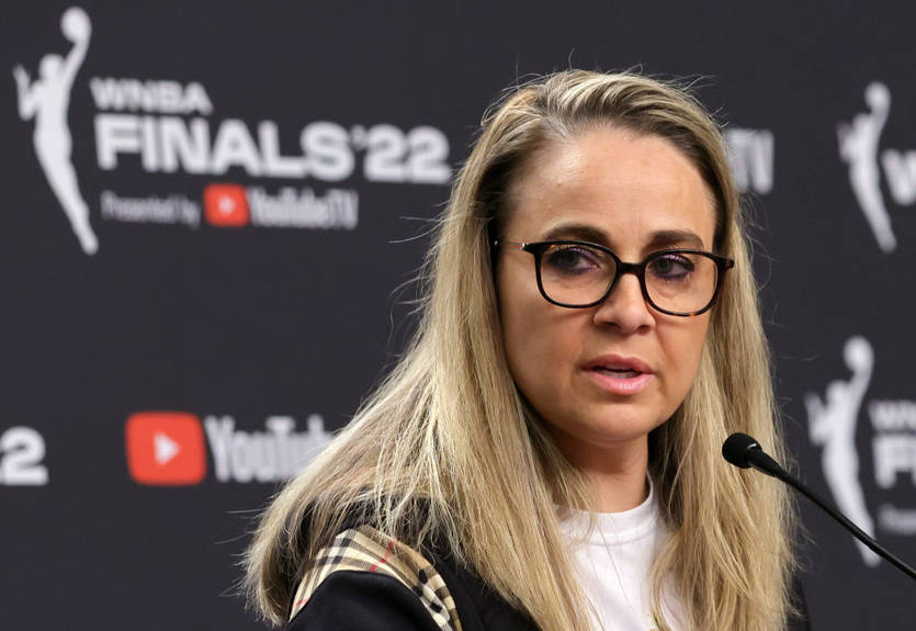 Первая в истории НБА: Торонто готов назначить тренером Бекки Хэммон