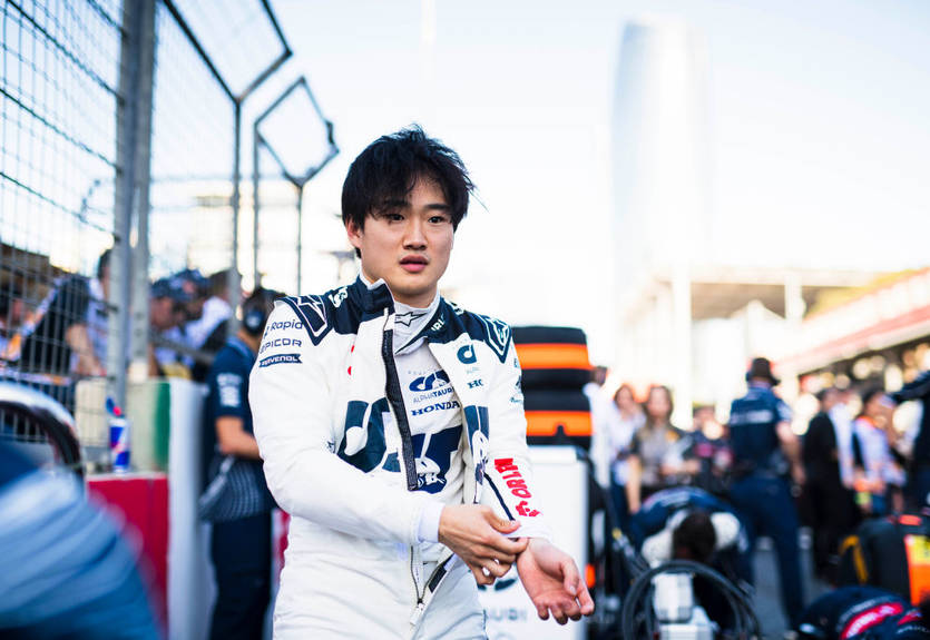 Судді оштрафували Альфа Таурі за інцидент із Цунодою під час спринту в Азербайджані