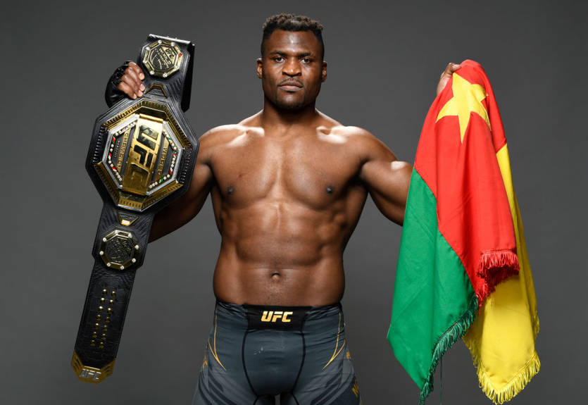 Тренер Нганну назвал причину ухода бойца из UFC