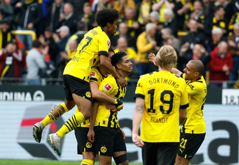 Боруссія Дортмунд знищила на своєму полі Вольфсбург Боруссія Дортмунд знищила на своєму полі Вольфсбург