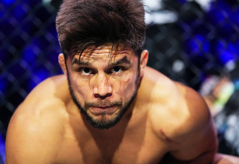 Макгрегор - о поражении Сехудо: Он сел на шпагат как стриптизерша