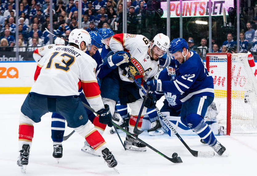 Кубок Стэнли: Торонто вылетел от Флориды, Вегас вышел вперед в серии с Эдмонтоном Кубок Стэнли: Торонто вылетел от Флориды, Вегас вышел вперед в серии с Эдмонтоном