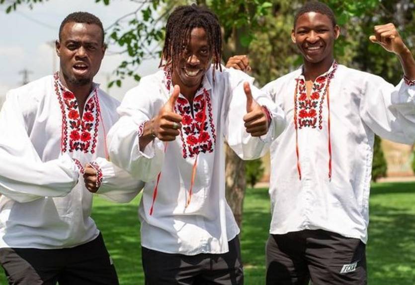 Бачимо, що не москалі: легионеры Кривбасса поздравили украинцев с Днем вышиванки Бачимо, що не москалі: легионеры Кривбасса поздравили украинцев с Днем вышиванки