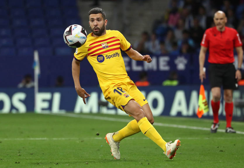 Атлетіко цікавиться захисником Барселони