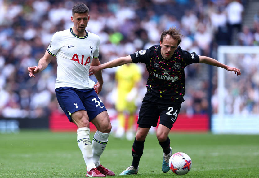 Брентфорд навіть без Тоуні розгромив Тоттенгем Брентфорд навіть без Тоуні розгромив Тоттенгем