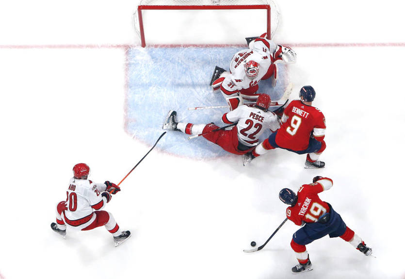 Кубок Стенлі: Флорида переграла Кароліну і вийшла до фіналу плей-оф