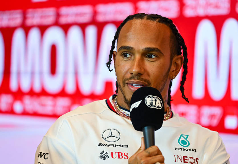 Гемілтон уперше прокоментував чутки про свій перехід Гемілтон уперше прокоментував чутки про свій перехід