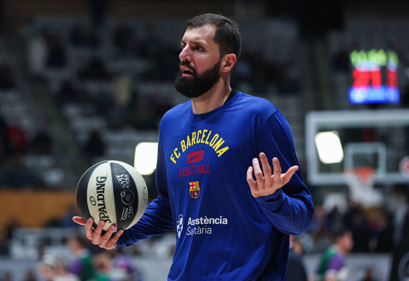 Барселона попросила свою зірку погодитись на дворазове скорочення зарплати або покинути команду Барселона попросила свою зірку погодитись на дворазове скорочення зарплати або покинути команду