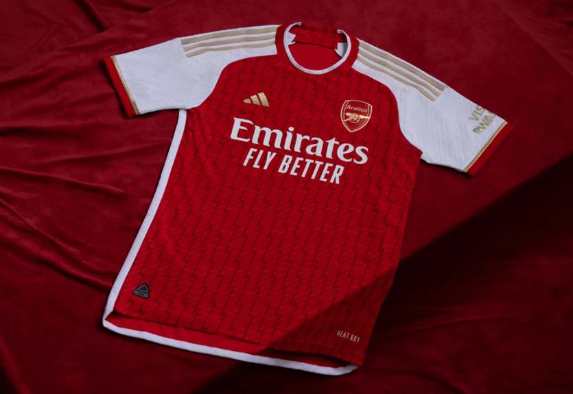 Золотий колір не став у пригоді: Арсенал представив домашній комплект форми на сезон-2023/24 Золотий колір не став у пригоді: Арсенал представив домашній комплект форми на сезон-2023/24