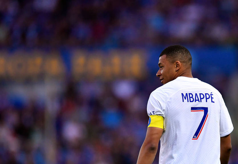 Мбаппе вчетверте поспіль став найкращим гравцем Ліги 1 Мбаппе вчетверте поспіль став найкращим гравцем Ліги 1