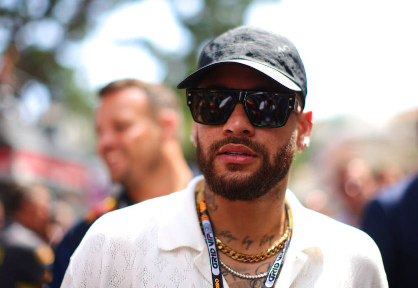 Пріоритети розставлені: Неймар відвідав покерний турнір і Формулу-1 замість чемпіонського матчу ПСЖ Пріоритети розставлені: Неймар відвідав покерний турнір і Формулу-1 замість чемпіонського матчу ПСЖ