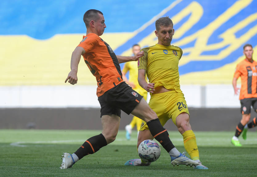 Все ж шість, а не чотири: УПЛ показала, кого вилучила Монзуль в матчі Шахтар - Дніпро-1 Все ж шість, а не чотири: УПЛ показала, кого вилучила Монзуль в матчі Шахтар - Дніпро-1