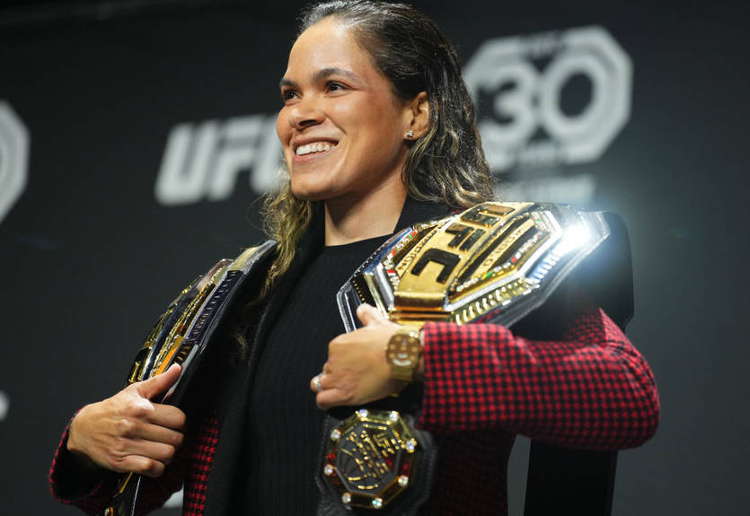 Домінуюча чемпіонка UFC поділилася термінами завершення кар'єри