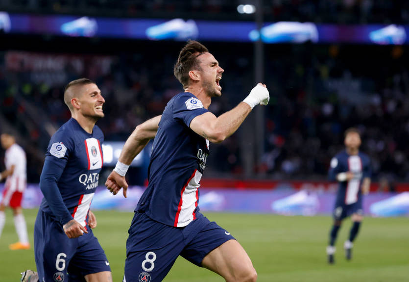 ПСЖ може продати свого хавбека англійському середняку