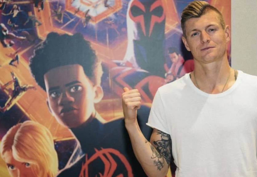Игрок Реала вместе с сыном посетили премьеру нового "Человека-паука"