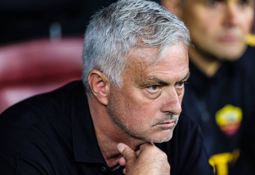 Моуриньо получил "щедрое предложение" от клуба из Саудовской Аравии