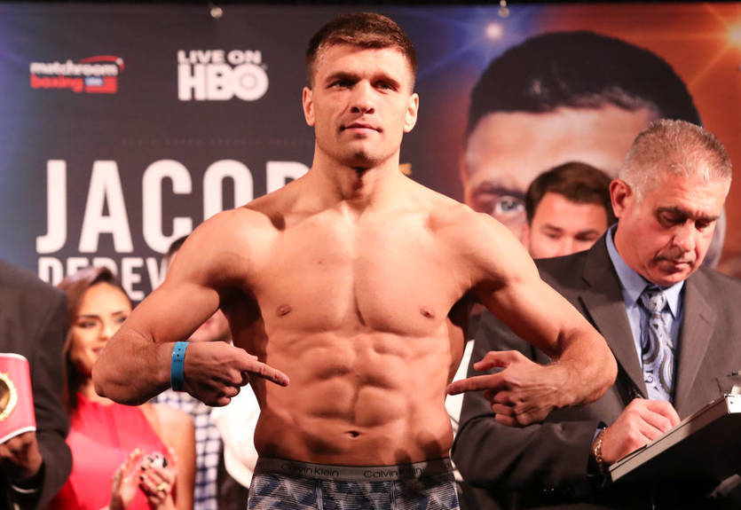 Деревянченко и Мунгия устроили дуэль взглядов перед боем