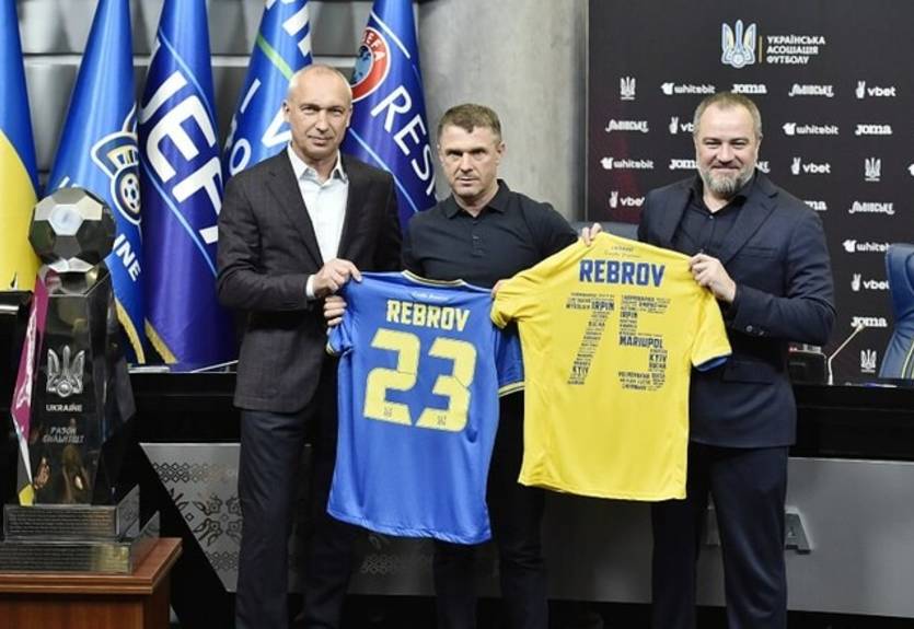 УАФ спростувала інформацію про відсторонення Павелко