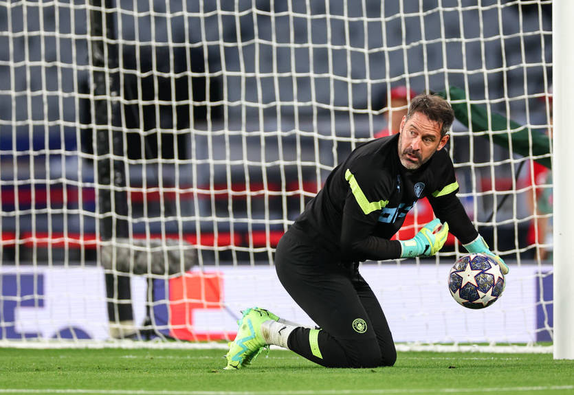 Игрок Ман Сити стал вторым в истории, выигравшим ЛЧ с двумя английскими клубами