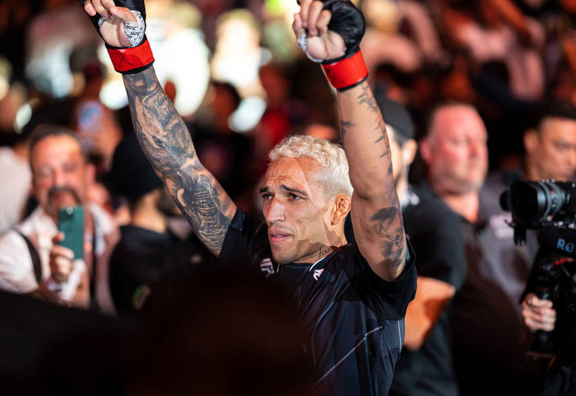 Глава UFC заявил о готовности провести второй бой Оливейра - Махачев