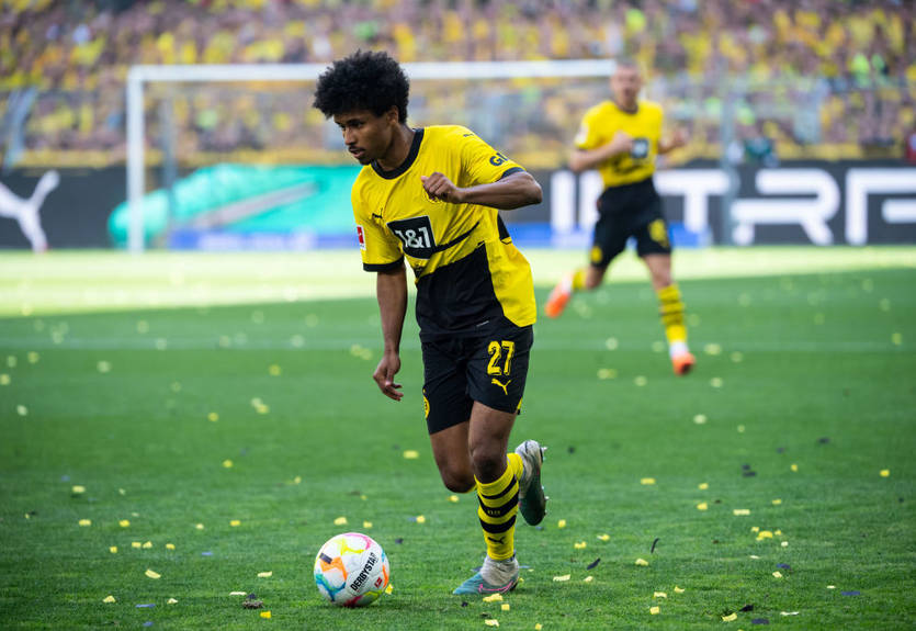 Реал собирается усилиться еще одним футболистом Боруссии Дортмунд Реал собирается усилиться еще одним футболистом Боруссии Дортмунд