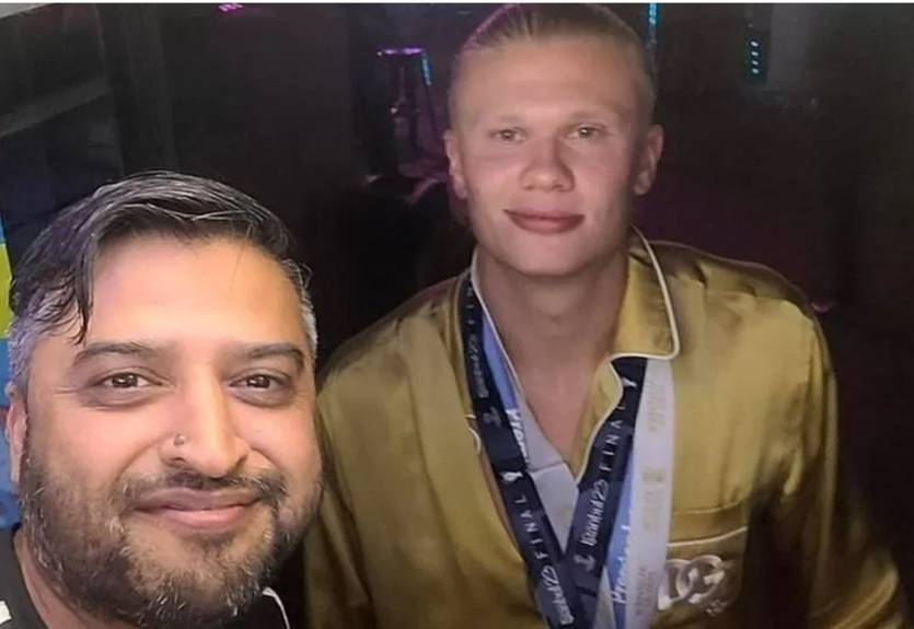 Людина багатьох талантів: найкращий форвард світу в піжамі та медалях ненадовго став продавцем морозива Людина багатьох талантів: найкращий форвард світу в піжамі та медалях ненадовго став продавцем морозива