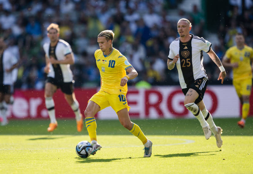 Испанское издание прогнозирует появление Мудрика в стартовом составе украинской молодежки