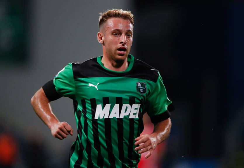 Мілан готовий віддати свого гравця, щоб зменшити ціну за гравця збірної Італії Мілан готовий віддати свого гравця, щоб зменшити ціну за гравця збірної Італії