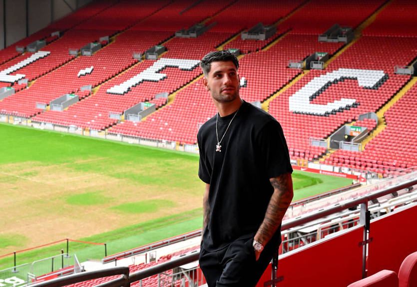 Новичок Ливерпуля рассказал о помощи Холанда в обустройстве в Англии Новичок Ливерпуля рассказал о помощи Холанда в обустройстве в Англии