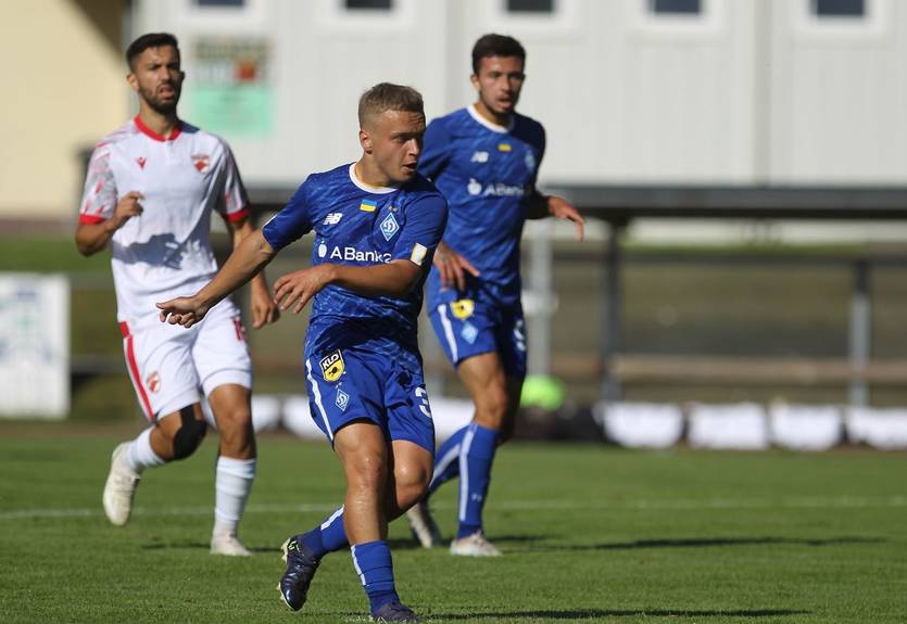 Динамо разгромило одноклубников из Бухареста в первом летнем спарринге