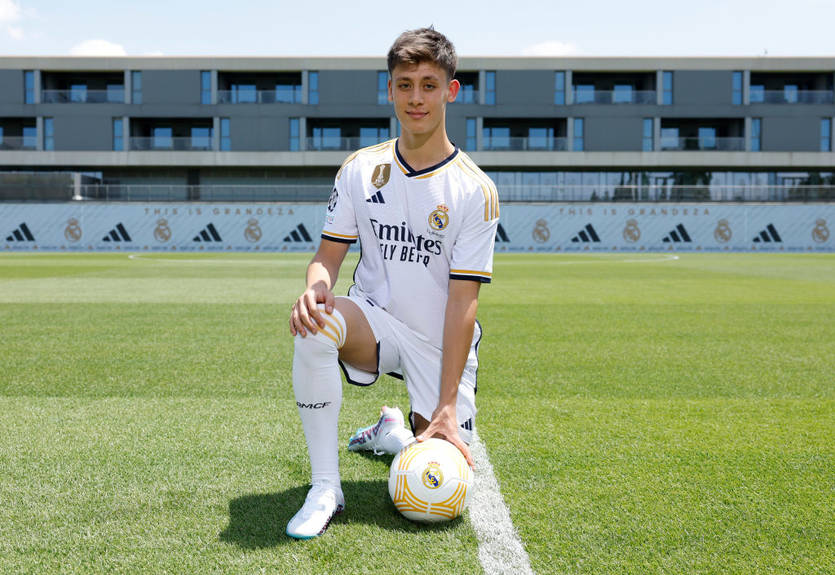 Стало известно, благодаря чему Реал выиграл конкуренцию за турецкого Месси