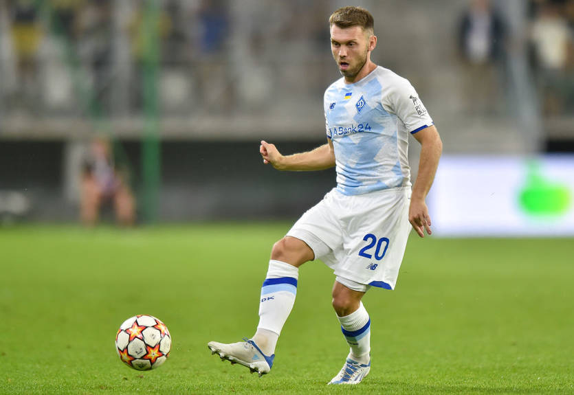 Динамо оголосило про продовження контракту з Караваєвим Динамо оголосило про продовження контракту з Караваєвим