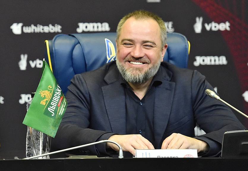 Суд не став продовжувати рішення про відсторонення Павелка від посади президента УАФ